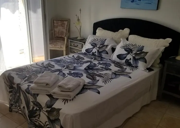 Chambre D\'Hote La Petite Maison Du Puits